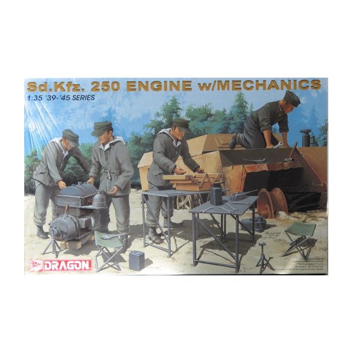 Sd,Kfz,250 Engine w / Mechanics