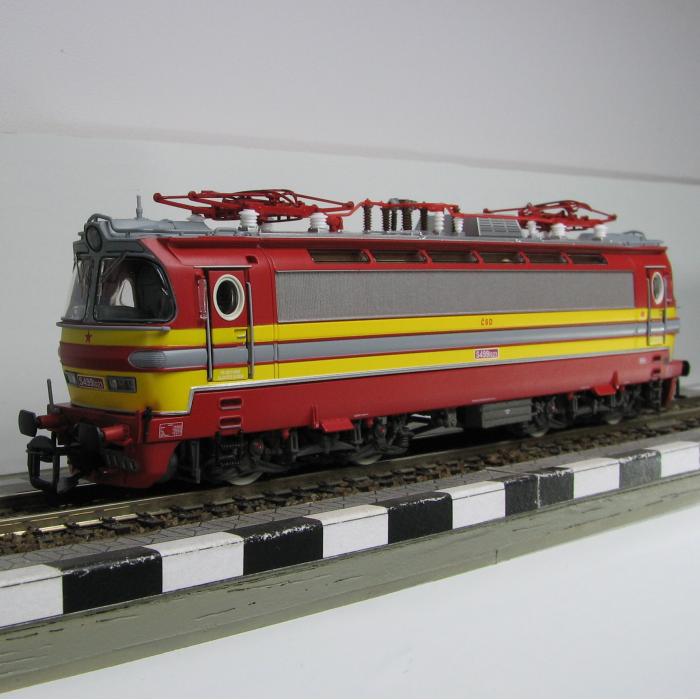 Elektrická lokomotiva S499.1 ČSD Laminátka